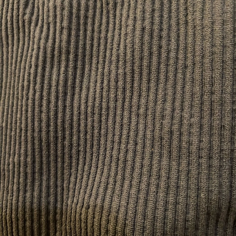 Gray Ribbed Tank Top - Picture 3 of 3